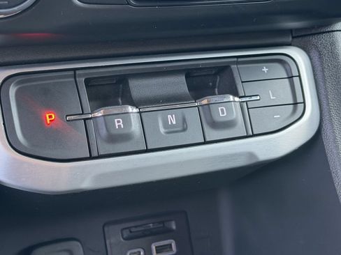 Used 2023 GMC Acadia SLT w/ Elevation Edition FWD image 22