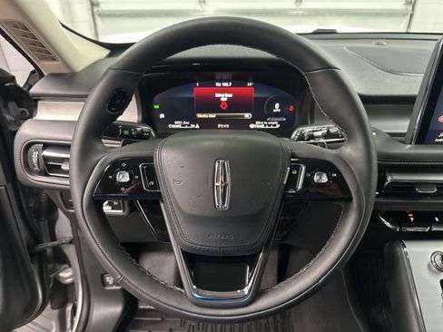 Used 2024 Lincoln Aviator AWD w/ Premium Package image 13
