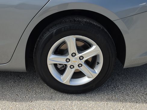 Used 2024 Chevrolet Malibu LT FWD image 5