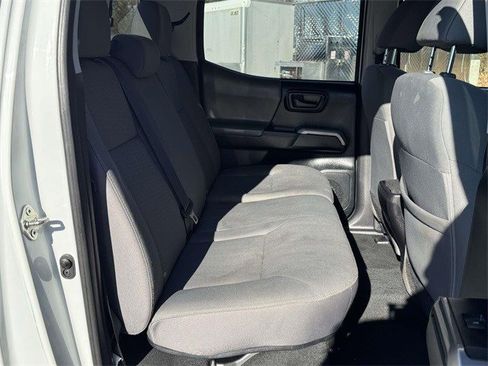 Used 2016 Toyota Tacoma SR5 image 10