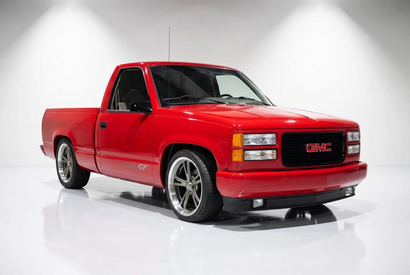 Used 1995 GMC Sierra 1500 2WD Regular Cab image 1