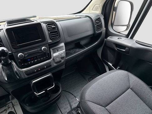New 2025 RAM ProMaster 3500 w/ Convenience Group FWD image 21