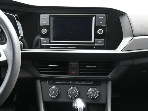 Used 2019 Volkswagen Jetta S FWD image 17