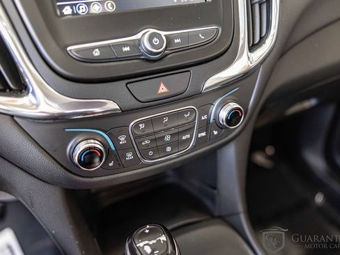 Used 2019 Chevrolet Equinox LT image 28