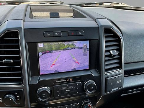 Used 2019 Ford F150 XLT w/ Equipment Group 302A Luxury AWD/4WD image 19