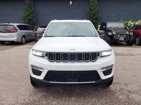 Used 2023 Jeep Grand Cherokee 4WD 4xe w/ Luxury Tech Group II image 2