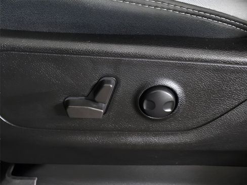 Used 2022 RAM 1500 Big Horn AWD/4WD image 31