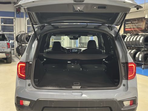 Used 2023 Honda Passport EX-L image 6