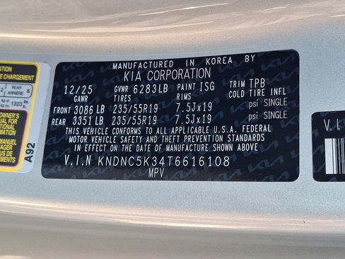 New 2026 Kia Carnival EX FWD image 13