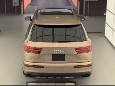 Used 2019 Audi Q7 3.0T Prestige AWD/4WD image 6
