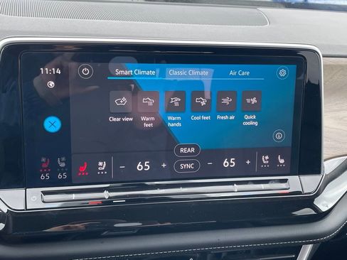 Used 2025 Volkswagen Atlas SE image 18