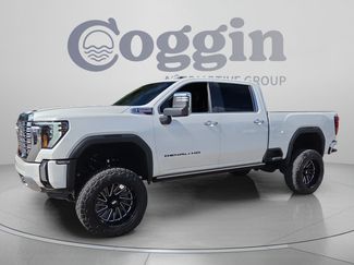 Used 2024 GMC Sierra 2500 Denali w/ Denali Reserve Package AWD/4WD video 1