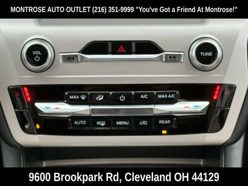 Used 2023 Ford Explorer XLT w/ Equipment Group 202A image 20