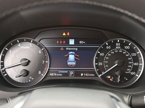 Used 2023 INFINITI QX50 Sensory image 17