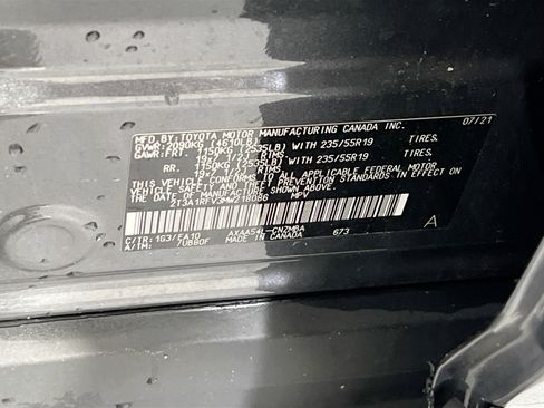 Used 2021 Toyota RAV4 XLE Premium image 31