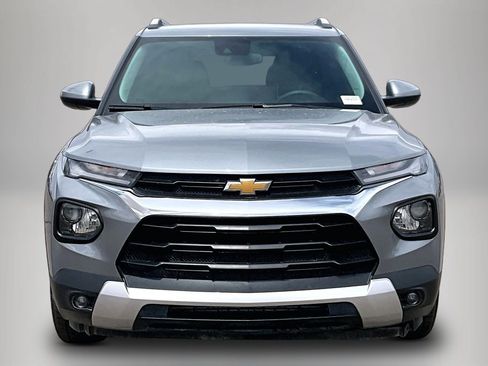 Used 2023 Chevrolet TrailBlazer LT FWD image 2