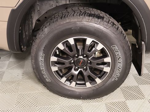 Used 2021 Nissan Titan PRO-4X w/ Pro-4x Convenience Package AWD/4WD image 20