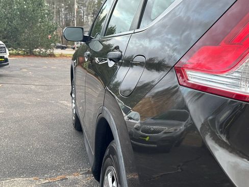 Used 2014 Honda CR-V LX image 9