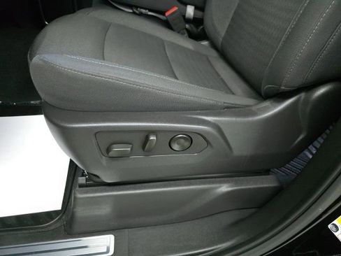 Used 2024 GMC Sierra 1500 Elevation image 17