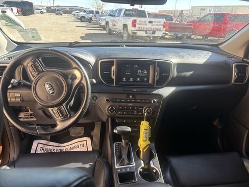 Used 2017 Kia Sportage EX image 12