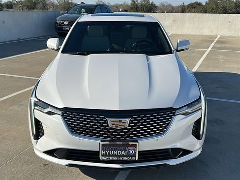 Used 2025 Cadillac CT4 Premium Luxury image 8