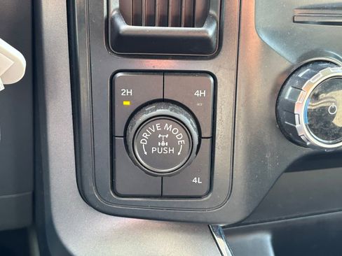 Used 2025 Ford F150 XLT w/ Equipment Group 301A Standard image 12