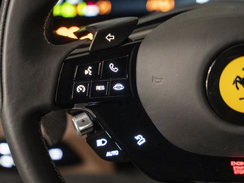 Used 2026 Ferrari Purosangue AWD/4WD image 39