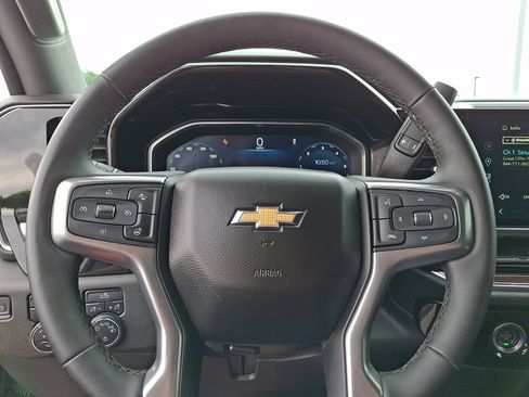Used 2023 Chevrolet Silverado 1500 LT AWD/4WD image 19