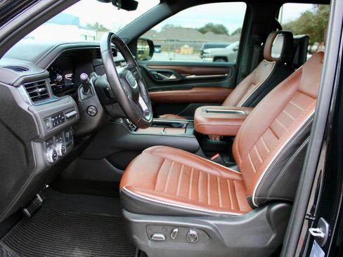 Used 2023 GMC Yukon XL Denali Ultimate image 18