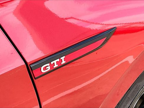 Used 2023 Volkswagen GTI SE image 8