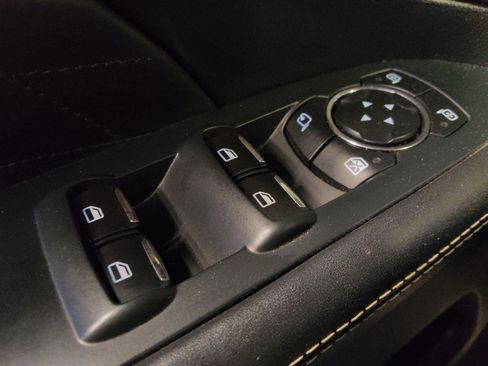 Used 2017 Ford Explorer Platinum AWD/4WD image 27