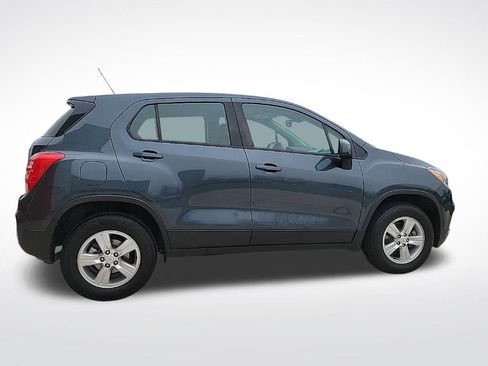 Used 2021 Chevrolet Trax LS image 6