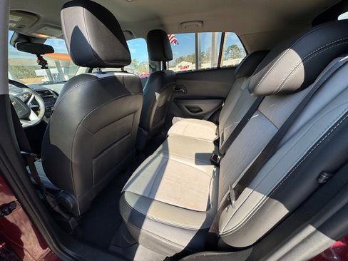 Used 2016 Chevrolet Trax LT w/ LT Convenience Package image 10
