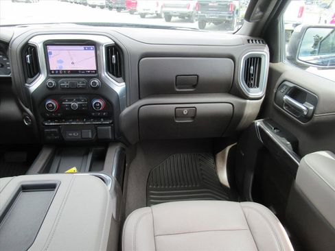 Used 2020 Chevrolet Silverado 1500 LTZ w/ LTZ Premium Package image 13