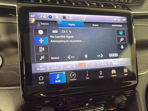 Used 2022 Jeep Grand Cherokee Limited 4xe image 29