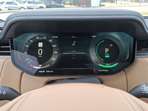 New 2025 Land Rover Range Rover SE image 20