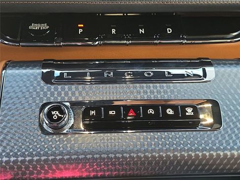 Used 2025 Lincoln Aviator Black Label image 23