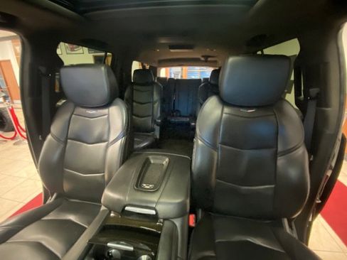 Used 2019 Cadillac Escalade ESV Platinum image 23
