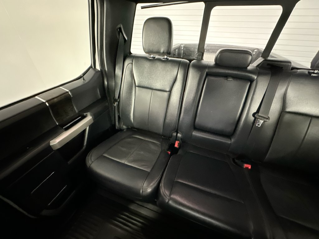 Used 2022 Ford F250 Lariat w/ Black Appearance Package AWD/4WD image 12