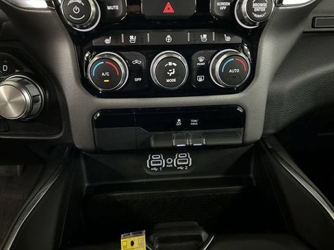 Used 2024 RAM 1500 Laramie AWD/4WD image 18