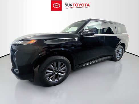 Used 2025 INFINITI QX80 Pure RWD image 9