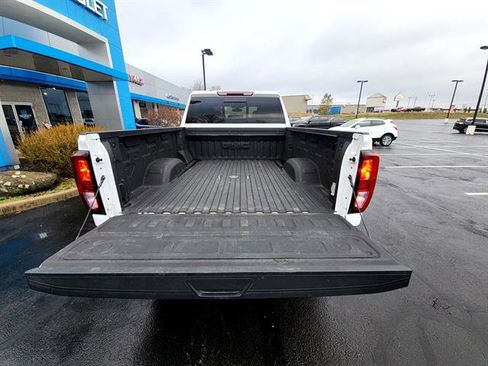 Used 2022 GMC Sierra 2500 SLE w/ SLE Value Package; image 15