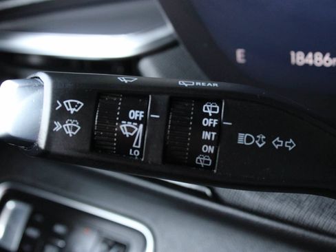 Used 2026 Buick Enclave Sport Touring AWD/4WD image 36