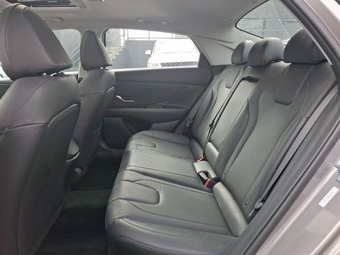 Certified 2023 Hyundai Elantra Limited FWD image 10
