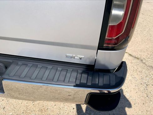 Used 2017 GMC Sierra 1500 SLT w/ SLT Premium Package AWD/4WD image 10
