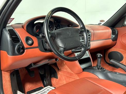 Used 1999 Porsche Boxster image 18