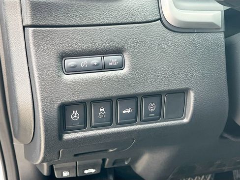 Used 2024 Nissan Murano Platinum w/ Cargo Package FWD image 10