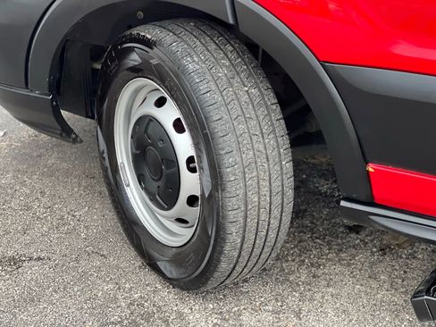 Used 2015 Ford Transit 150 XL image 39