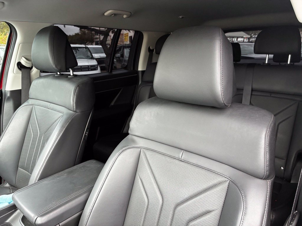 Used 2025 Hyundai Santa Fe SEL FWD image 10