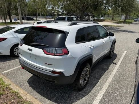 Used 2020 Jeep Cherokee Trailhawk AWD/4WD image 8
